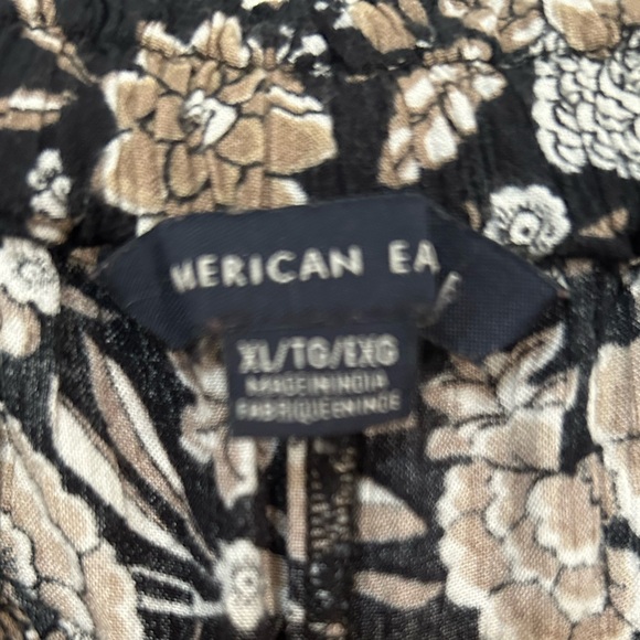 American Eagle High Rise Flowy Wide Leg Pull On Pattern Pants - Picture 4 of 5